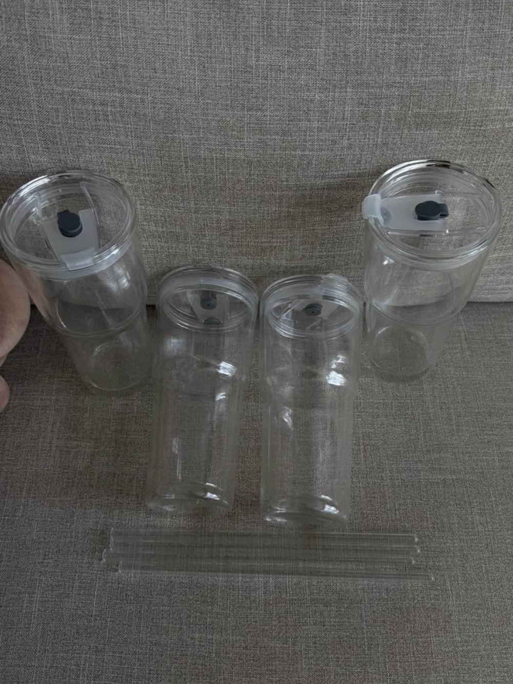 Set of 4 Double Wall Glass Cups with lids and glass straws